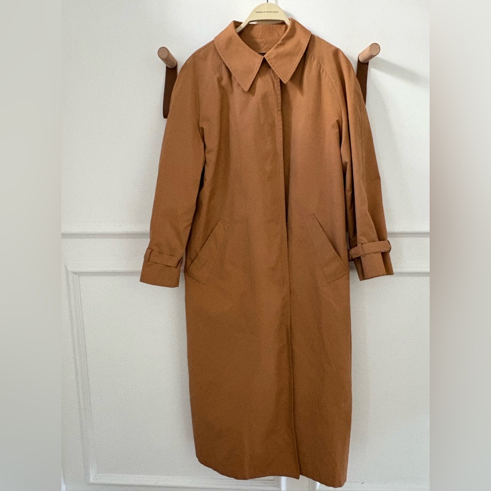 London Fog Camel Tan Single-Breasted Coat with Burgundy Lining - Picture 1 of 11